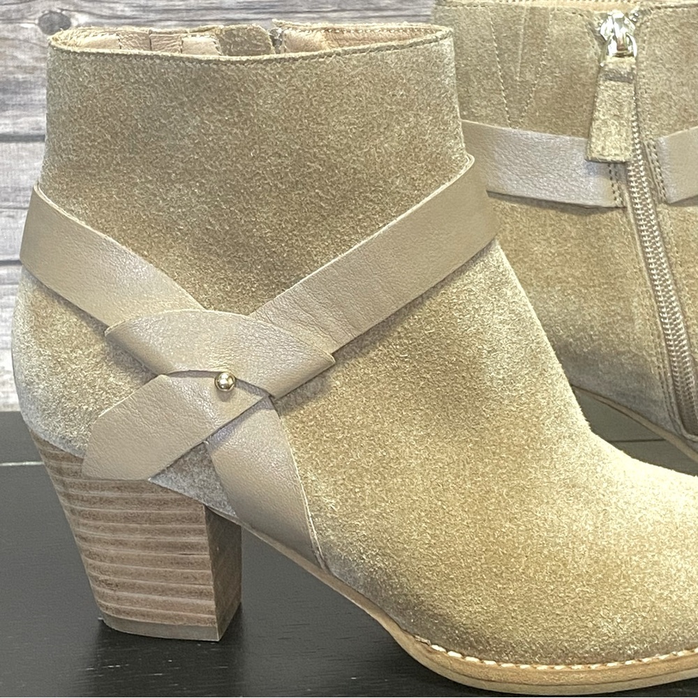 Elaine Turner Knotted Suede Ankle Boots sz6